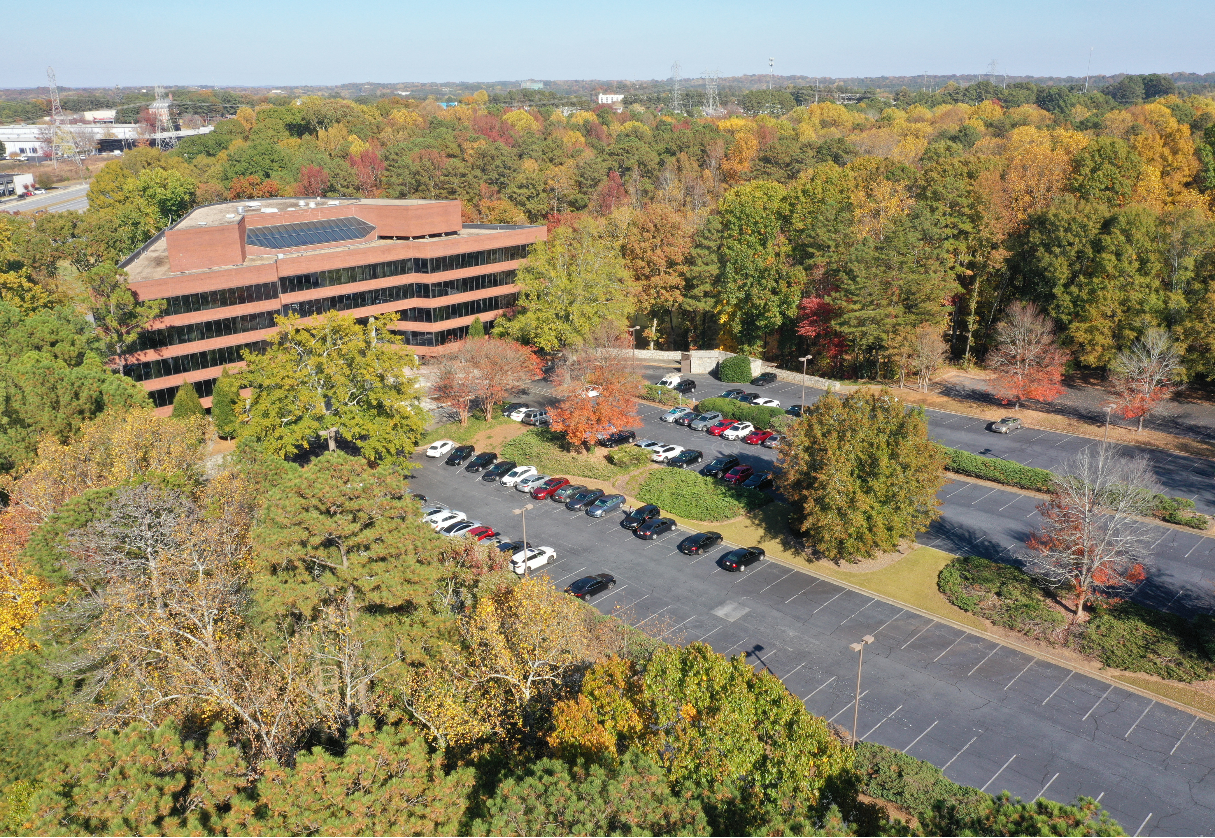 Avison Young markets 101,105 SF office building in Norcross/Peachtree Corners submarket